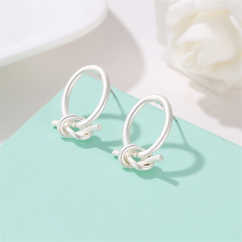 Women's Knot Oval Earrings