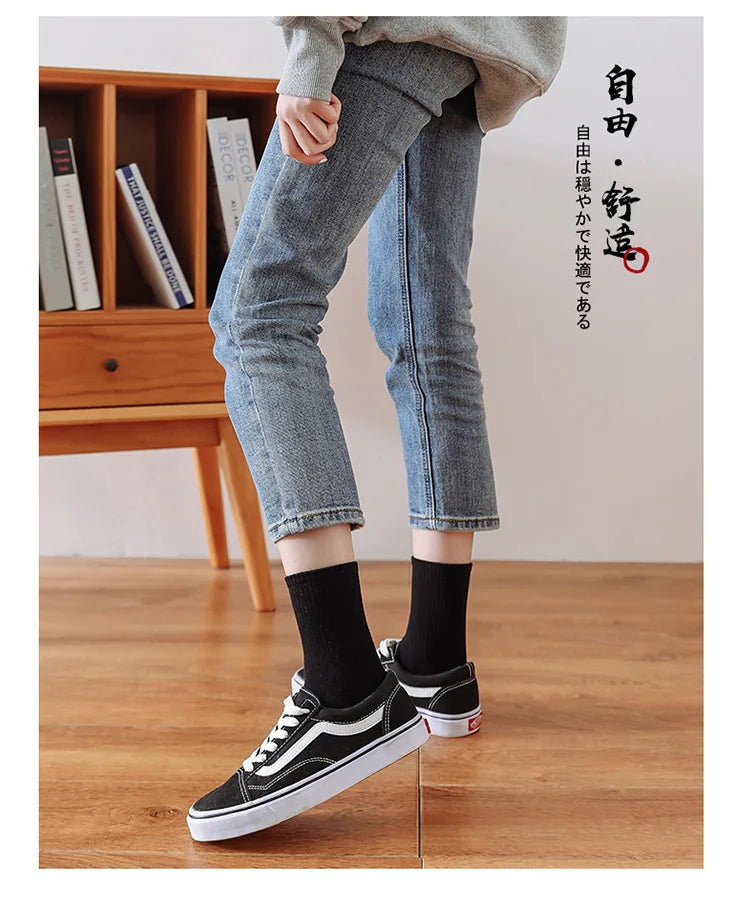 Men's Solid Black & White Crew Socks
