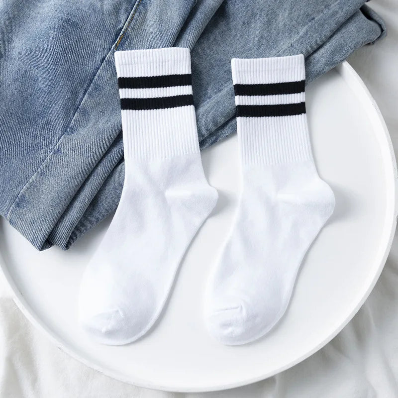 Men's Solid Black & White Crew Socks