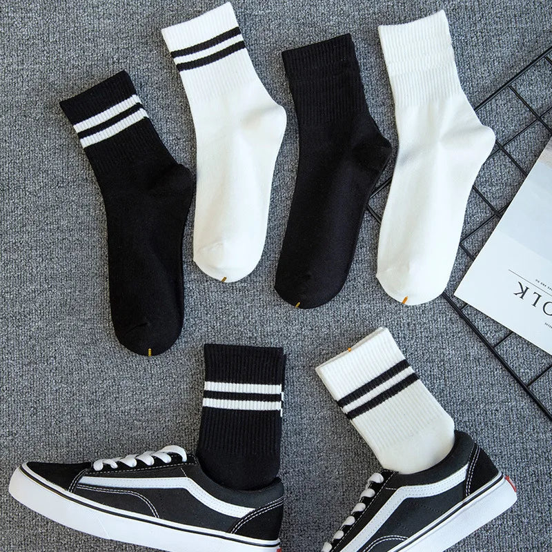 Men's Solid Black & White Crew Socks