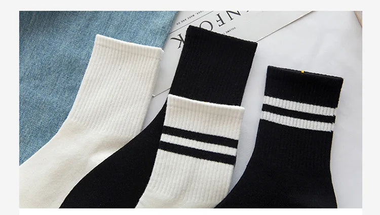 Men's Solid Black & White Crew Socks