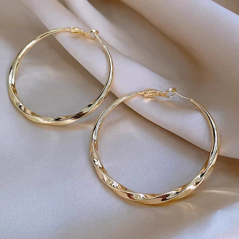 Women's Twist Metal Hoop Earrings