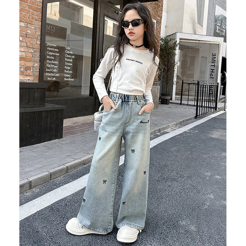 Women's Bow Embroidery Wide-Leg Jeans – Cute Casual Denim