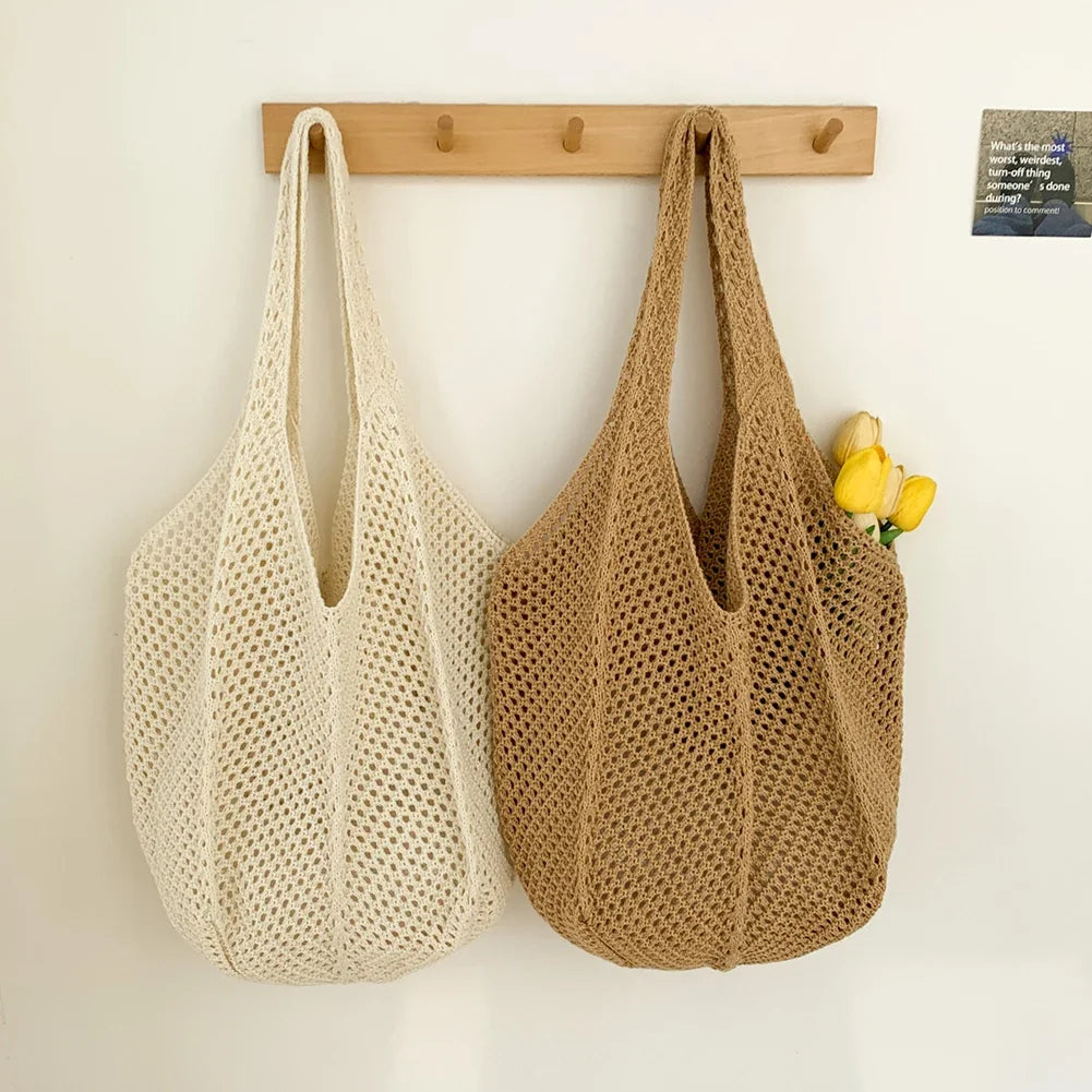 Women's Woven Straw Beach Tote