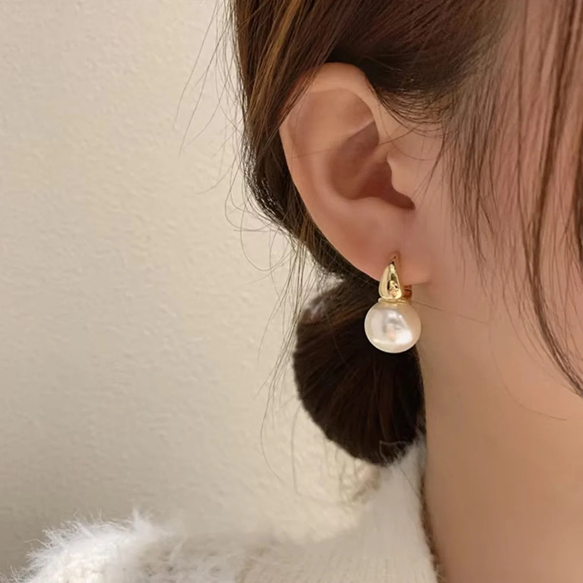 Women's Gold Pearl Hoop Earrings