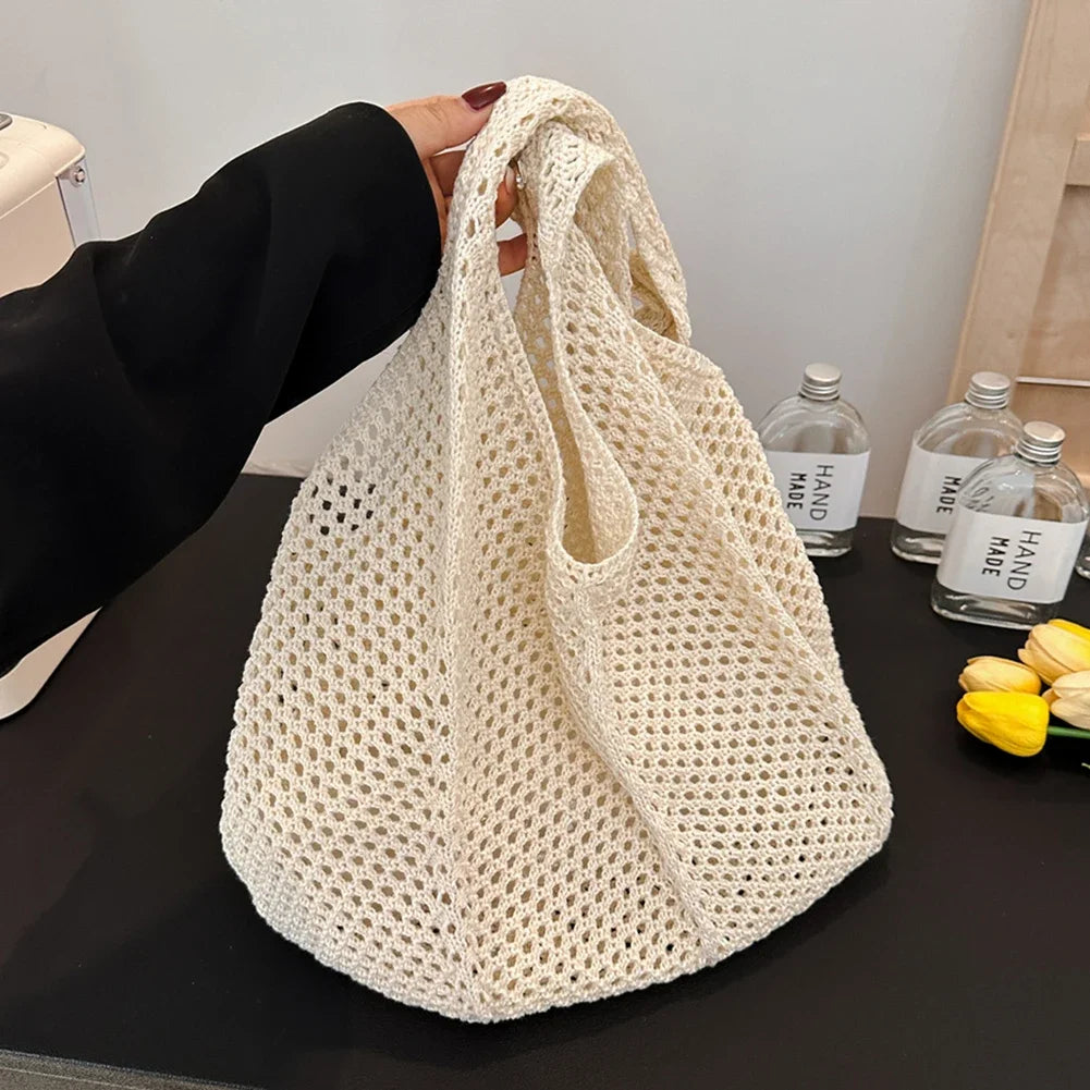 Women's Woven Straw Beach Tote