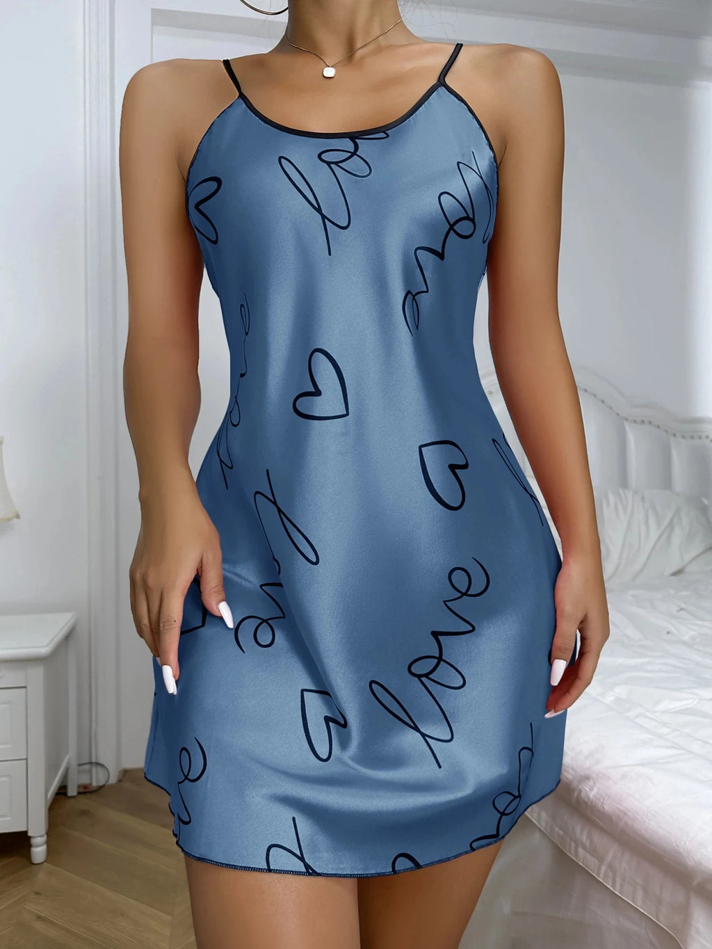 Young Women's Heart Letter Print Nightdress