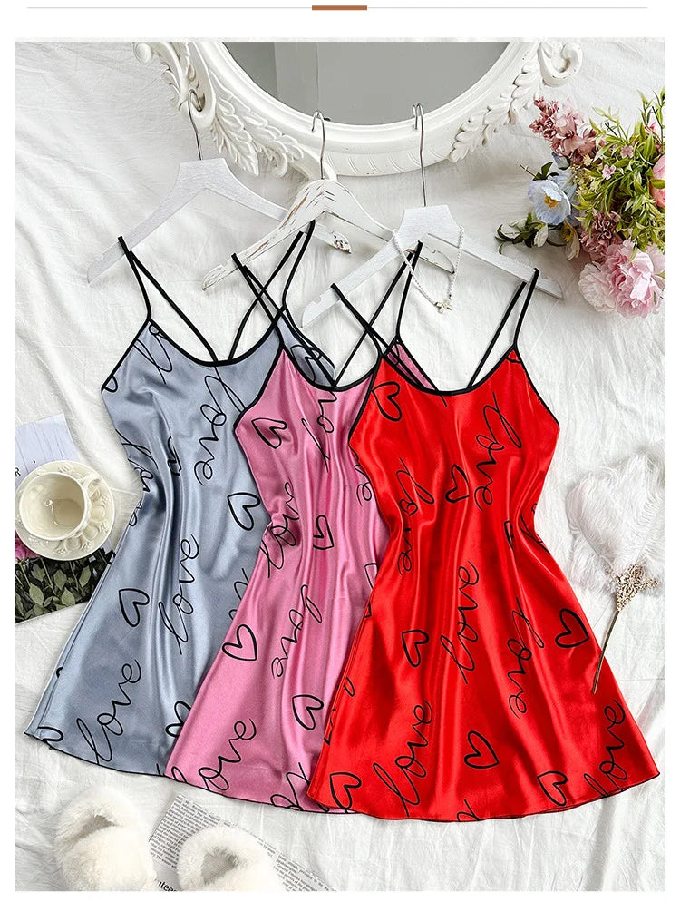 Young Women's Heart Letter Print Nightdress