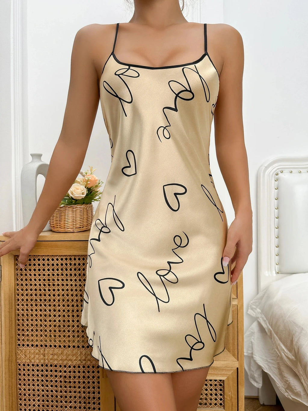 Young Women's Heart Letter Print Nightdress