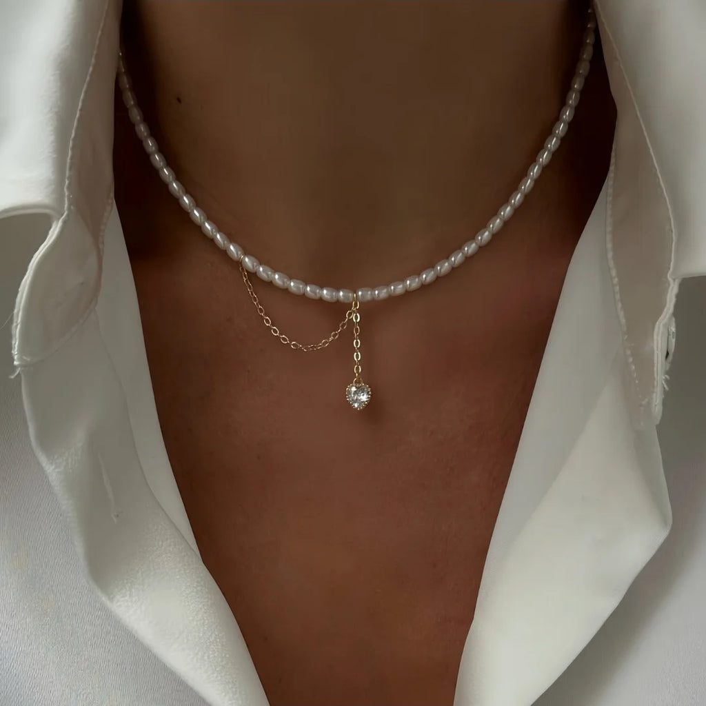 Women's Minimalist Pearl Tassel Necklace