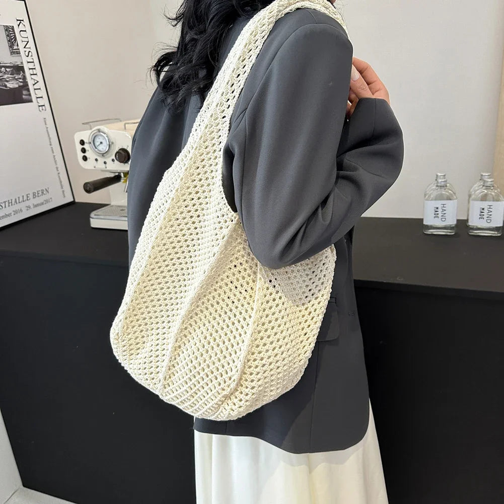 Women's Woven Straw Beach Tote