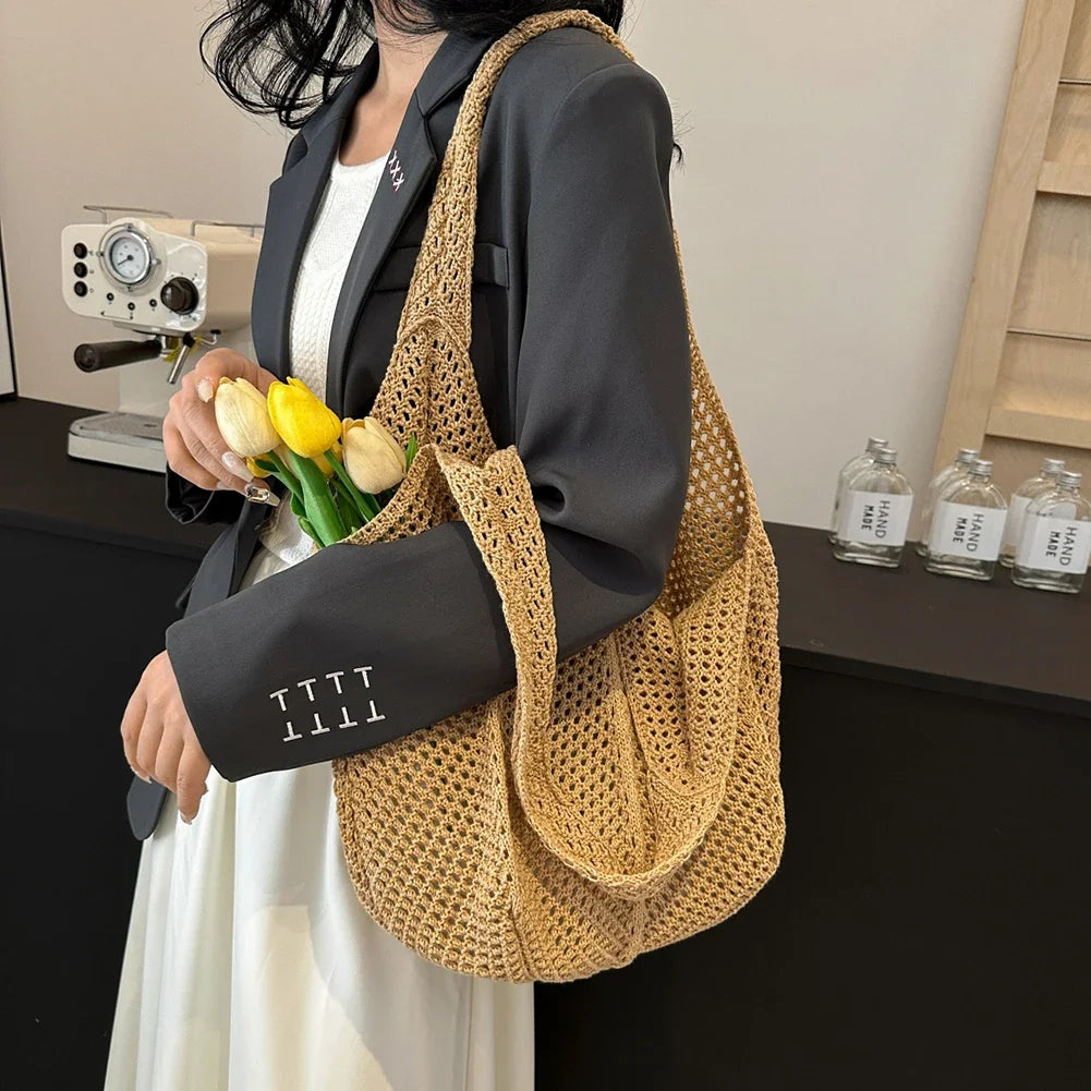 Women's Woven Straw Beach Tote